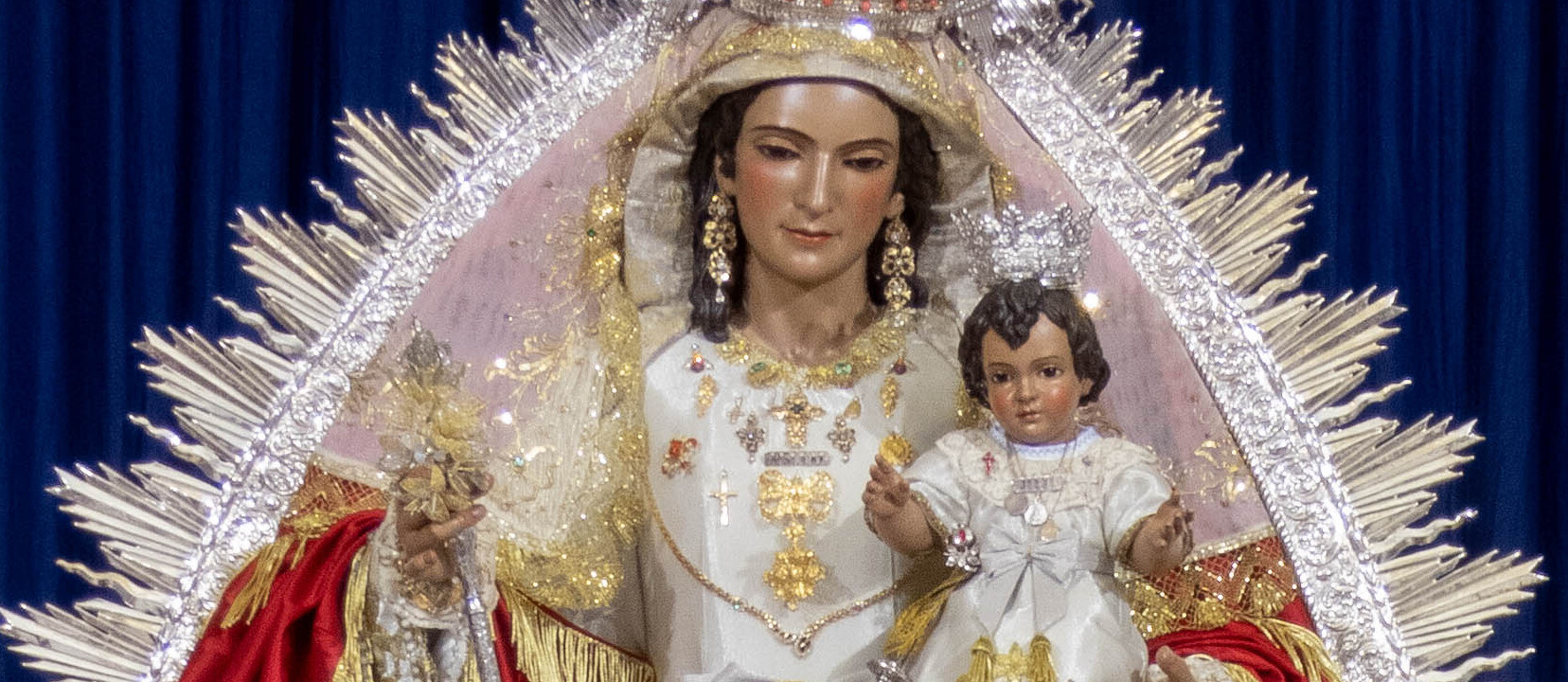 Cultos a la Virgen del Rosario